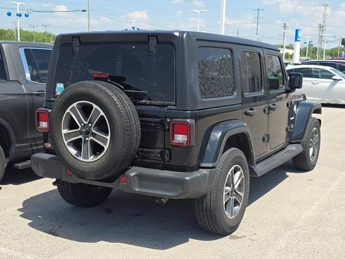 Black Clearcoat 2023 Jeep Wrangler Sahara