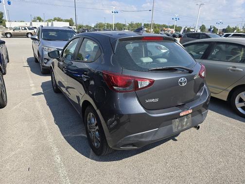 2020 Toyota Yaris Sedan LE