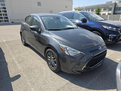 2020 Toyota Yaris Sedan LE