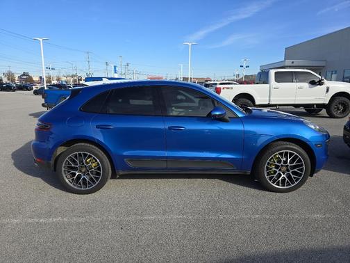 2017 Porsche Macan S