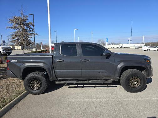 2025 Toyota Tacoma TRD Off Road