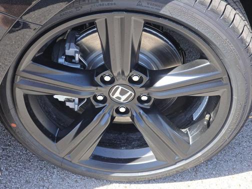 Crystal Black Pearl 2026 Honda Accord Hybrid Sport-L