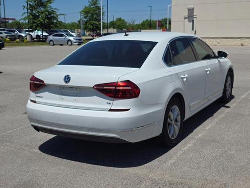 Pure White 2017 Volkswagen Passat 1.8T S