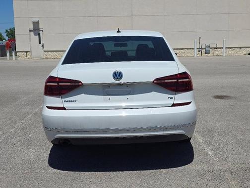 Pure White 2017 Volkswagen Passat 1.8T S