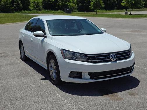 Pure White 2017 Volkswagen Passat 1.8T S