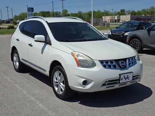 Pearl White 2012 Nissan Rogue SV