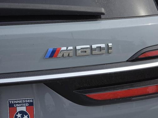 2023 BMW X7 M60i