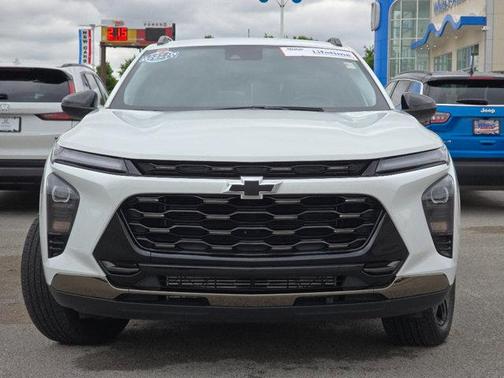 Summit White 2025 Chevrolet Trax ACTIV