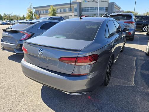 2020 Volkswagen Passat 2.0T R-Line