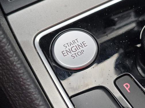 2020 Volkswagen Passat 2.0T R-Line