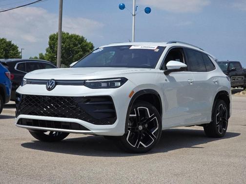 Opal White Pearl Effect 2025 Volkswagen Tiguan 2.0T SEL R-Line