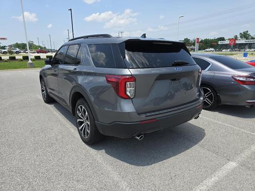 2023 Ford Explorer ST-Line