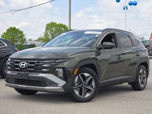 Green 2025 Hyundai TUCSON SEL