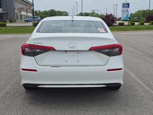 Platinum White Pearl 2022 Honda Civic EX