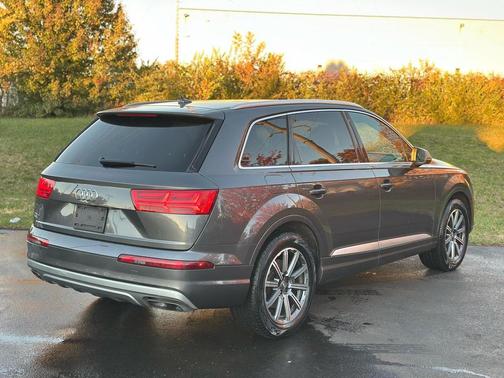 2019 Audi Q7 55 Premium Plus