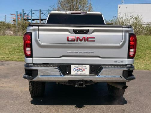 Quicksilver Metallic 2023 GMC Sierra 2500 SLE