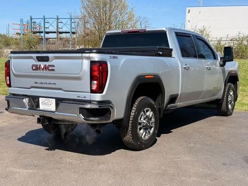 Quicksilver Metallic 2023 GMC Sierra 2500 SLE