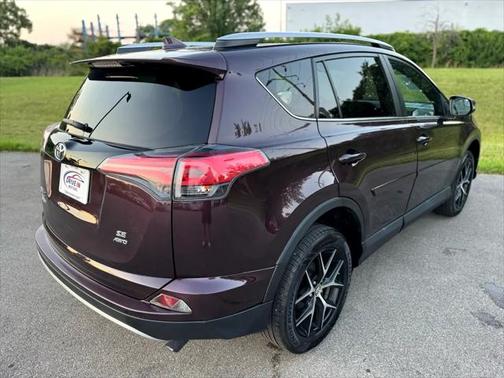 2018 Toyota RAV4 SE