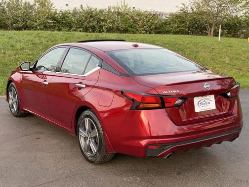 Maroon 2019 Nissan Altima 2.5 SV