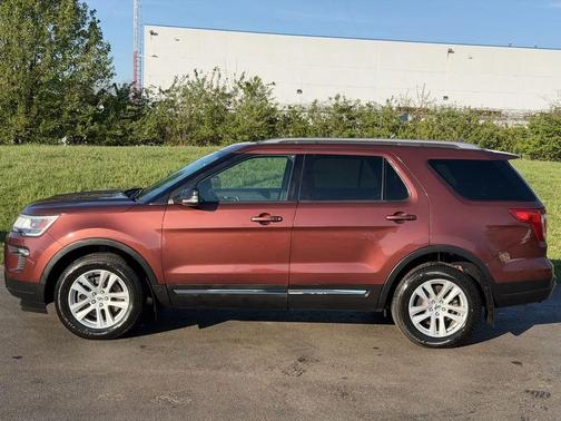 Brown 2018 Ford Explorer XLT