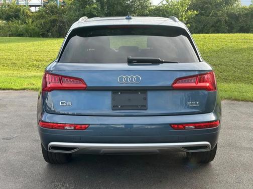 Blue 2018 Audi Q5 2.0 TFSI Prestige