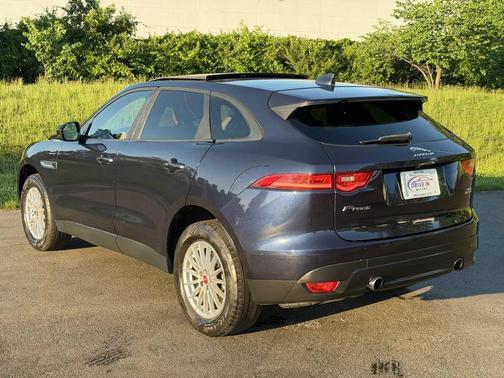 Dark Sapphire Metallic 2017 Jaguar F-PACE 35t