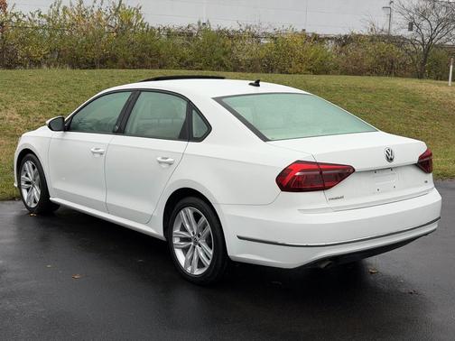 2019 Volkswagen Passat 2.0T Wolfsburg Edition