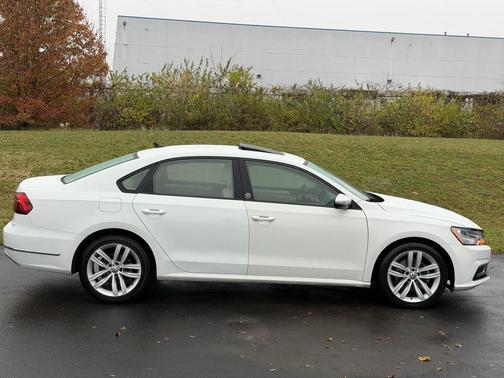 2019 Volkswagen Passat 2.0T Wolfsburg Edition