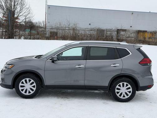 2017 Nissan Rogue S