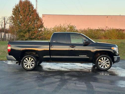 2016 Toyota Tundra SR5