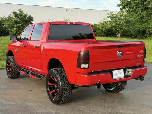 Brilliant Black Crystal Pearlcoat 2017 RAM 1500 Express
