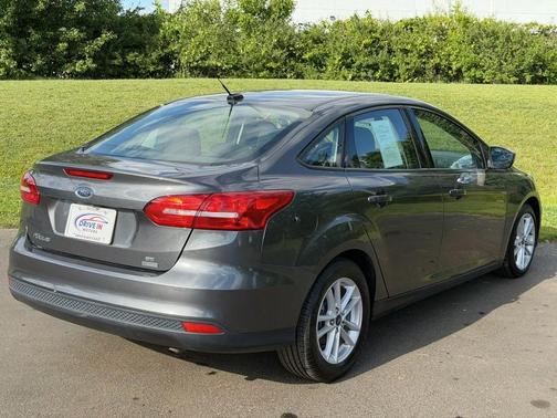 Magnetic Metallic 2018 Ford Focus SE