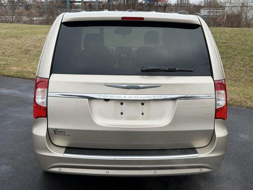 2015 Chrysler Town & Country Touring