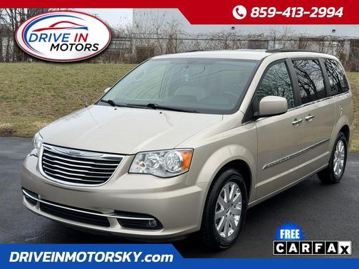 2015 Chrysler Town & Country Touring