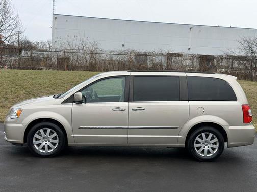 2015 Chrysler Town & Country Touring