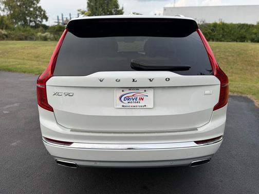 2021 Volvo XC90 Recharge Plug-In Hybrid T8 Inscription 7 Passenger