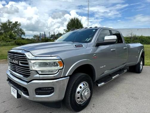 2019 RAM 3500 Laramie Crew Cab 4x4 8' Box