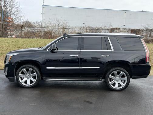 2018 Cadillac Escalade Luxury