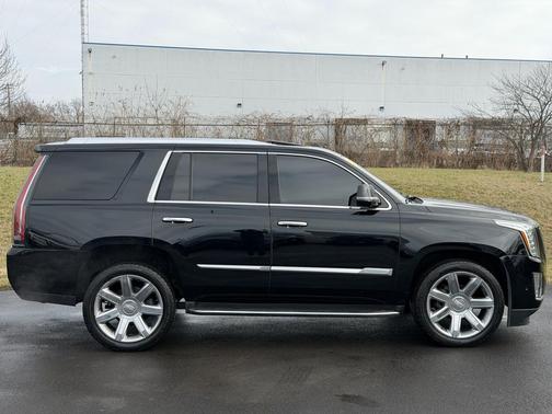 2018 Cadillac Escalade Luxury