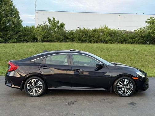 Beige 2016 Honda Civic EX-T