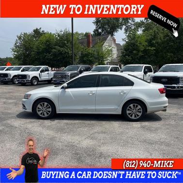 Pure White 2015 Volkswagen Jetta 2.0L TDI SE w/Connectivity