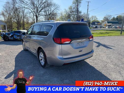 Billet Silver Metallic Clearcoat 2018 Chrysler Pacifica Touring-L