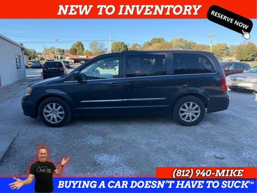 2013 Chrysler Town & Country Touring