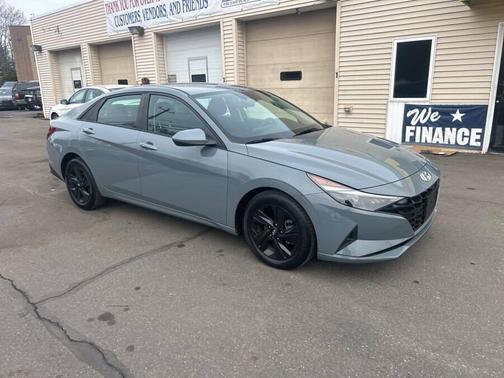 2021 Hyundai ELANTRA SEL