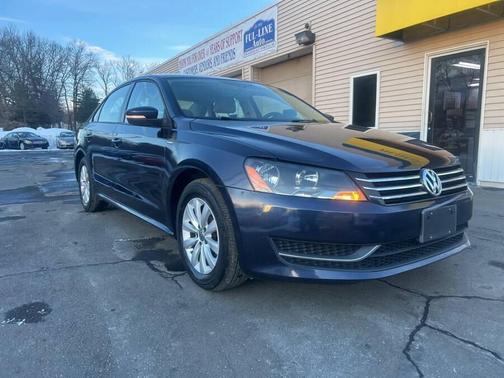 2013 Volkswagen Passat 2.5L Wolfsburg Edition