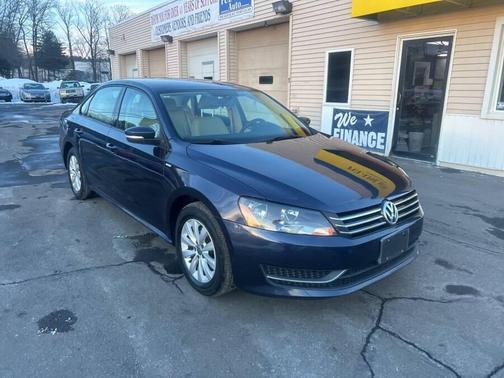 2013 Volkswagen Passat 2.5L Wolfsburg Edition