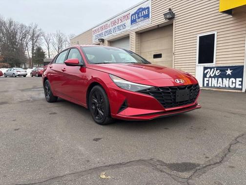 2022 Hyundai ELANTRA SEL