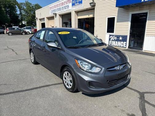 2012 Hyundai Accent SE