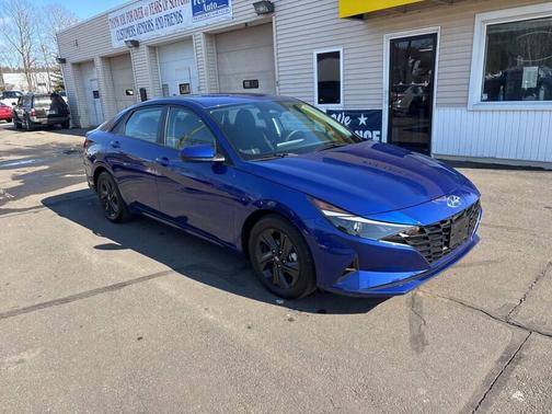2023 Hyundai ELANTRA SEL