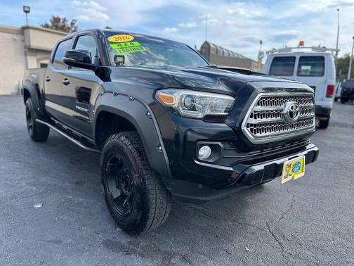 2016 Toyota Tacoma TRD Sport